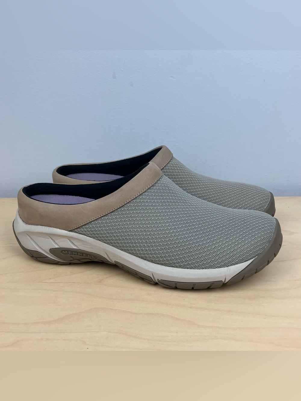 Merrell Women’s Size 9.5 Encore Breeze 4 Taupe Beige Casual Slip On Clogs Shoes